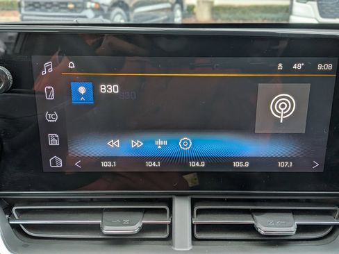 Used 2025 Chevrolet Trax LT image 27