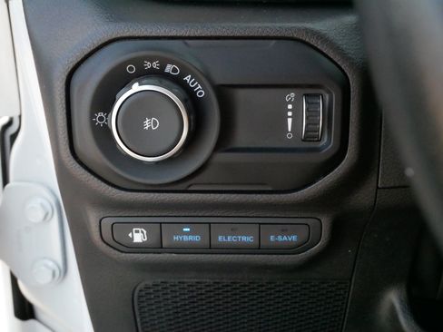 Used 2023 Jeep Wrangler Unlimited w/ Cold Weather Group AWD/4WD image 27