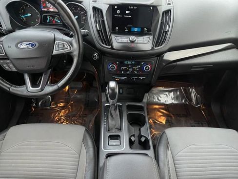 Used 2019 Ford Escape SE image 11