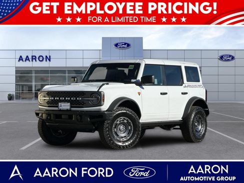 New 2025 Ford Bronco Badlands w/ Sasquatch Package AWD/4WD image 1