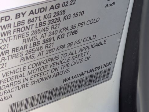 Used 2022 Audi Q8 Premium w/ Convenience Package AWD/4WD image 32