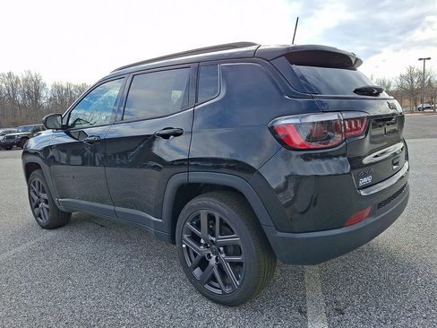 New 2026 Jeep Compass Latitude w/ Sun and Sound Group AWD/4WD image 3