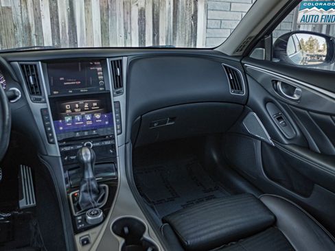 Used 2017 INFINITI Q50 Red Sport 400 image 18