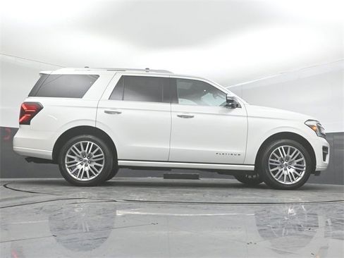 Certified 2022 Ford Expedition Platinum image 46