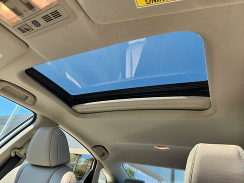Used 2019 Honda Insight Touring image 15