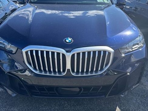 Certified 2024 BMW X5 xDrive40i w/ M Sport Package AWD/4WD image 1