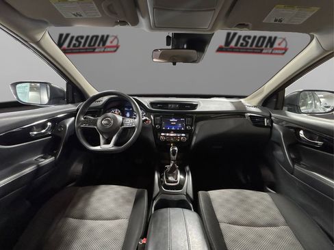 Used 2020 Nissan Rogue Sport SV image 25