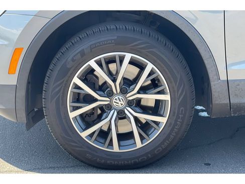 Used 2019 Volkswagen Tiguan SE AWD/4WD image 11