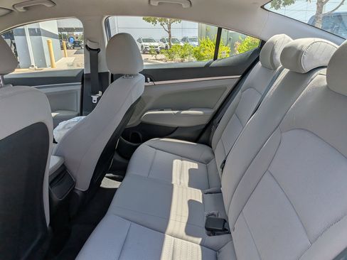 Used 2018 Hyundai Elantra SEL FWD image 13