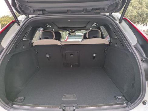 New 2026 Volvo XC60 B5 Plus w/ Protection Package Premier image 17