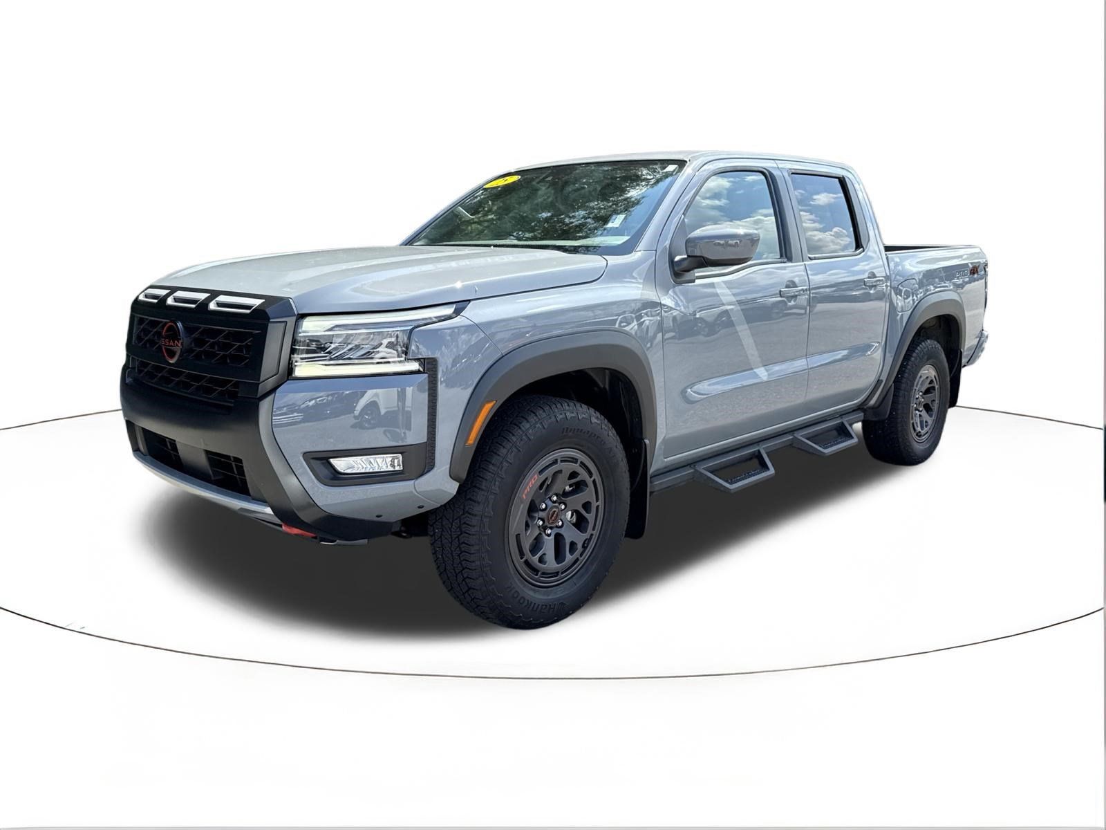 Used 2025 Nissan Frontier PRO-4X AWD/4WD image 7