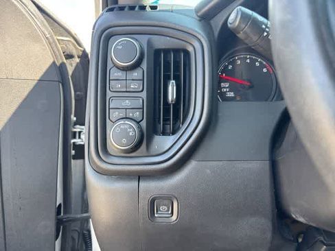 Used 2022 Chevrolet Silverado 1500 Custom image 10