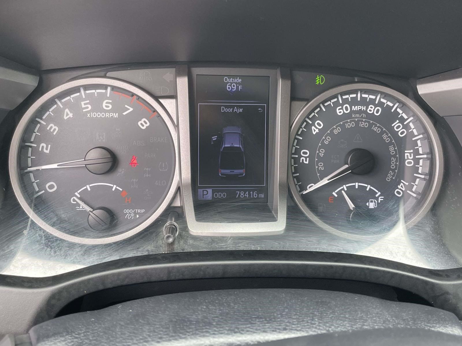 Used 2019 Toyota Tacoma SR5 RWD image 18