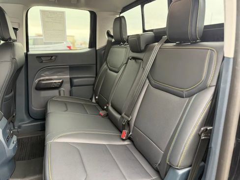 Used 2025 Ford Maverick Lobo image 16