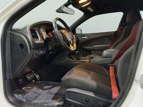 Used 2019 Dodge Charger SRT Hellcat w/ Harman/Kardon Audio Group RWD image 15