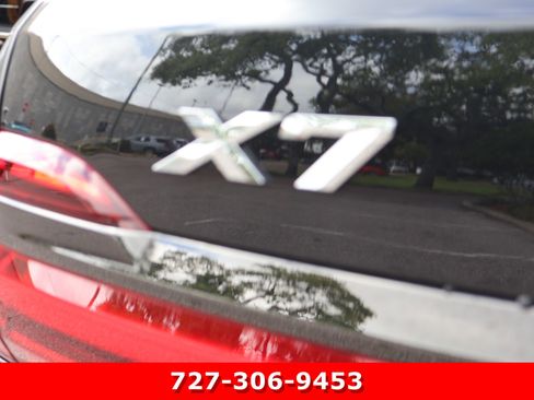 Used 2022 BMW X7 xDrive40i w/ M Sport Package AWD/4WD image 9
