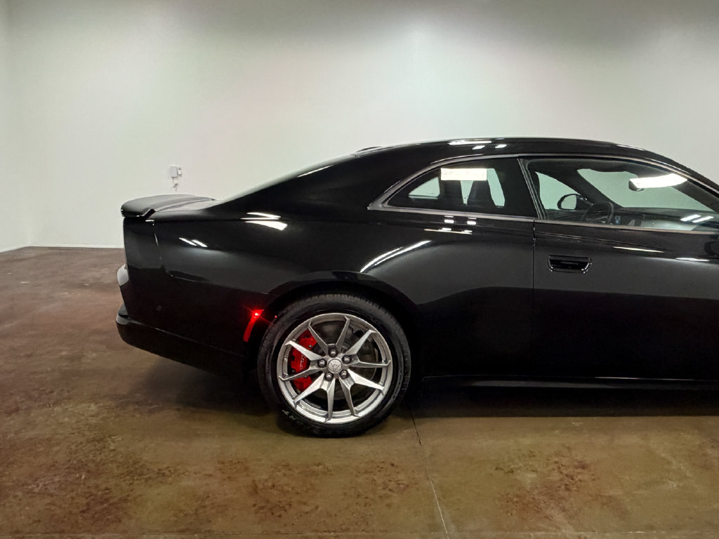 Used 2025 Dodge Charger Daytona Scat Pack w/ Track Pack AWD/4WD image 31
