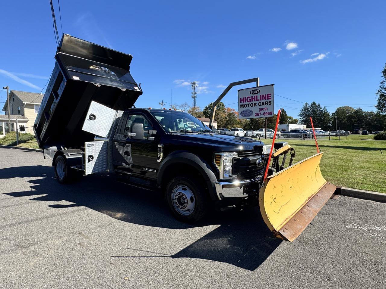 Used 2018 Ford F550 4x4 Regular Cab Super Duty image 3