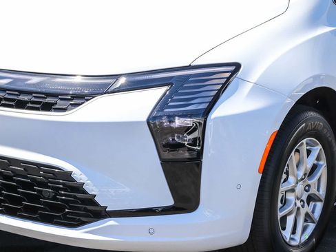 New 2027 Chrysler Pacifica Select FWD image 8
