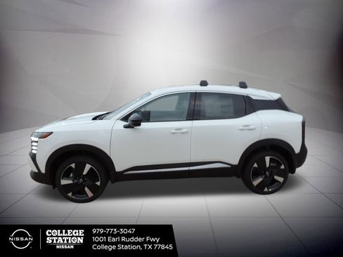 New 2026 Nissan Kicks SR w/ Illumination Package image 7