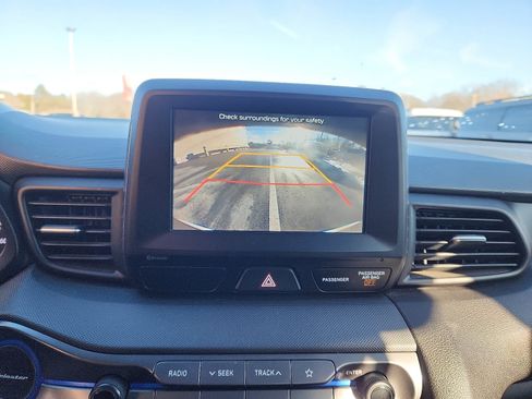 Used 2019 Hyundai Veloster 2.0 image 21