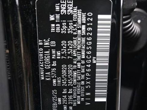 Used 2025 Kia Telluride S FWD image 15