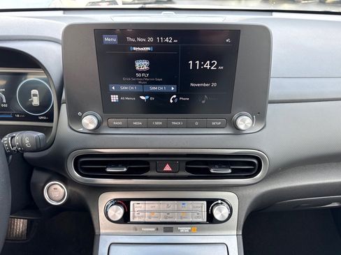 Used 2023 Hyundai Kona SE w/ Cargo Package image 24