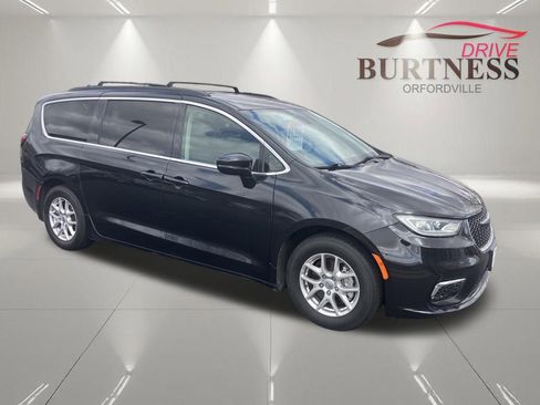 Used 2022 Chrysler Pacifica Touring-L FWD image 8