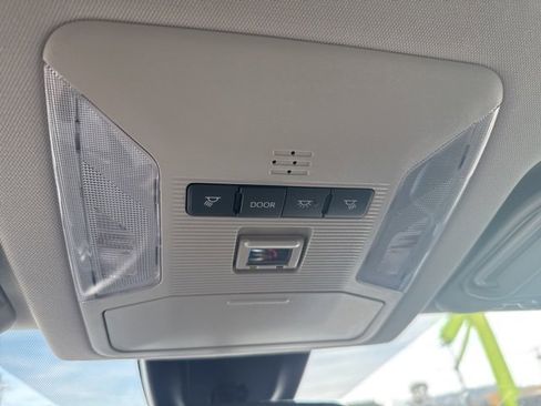 Used 2024 Toyota RAV4 XLE image 27