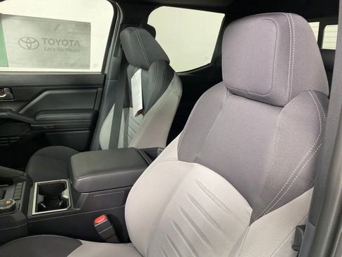 New 2026 Toyota Tacoma TRD Sport w/ TRD Sport Upgrade Package image 9