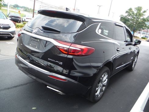 Used 2019 Buick Enclave Avenir w/ Avenir Technology Package AWD/4WD image 9