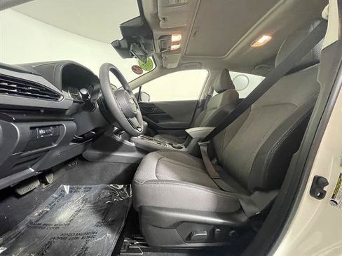 Used 2024 Subaru Crosstrek 2.0i Premium AWD/4WD image 9