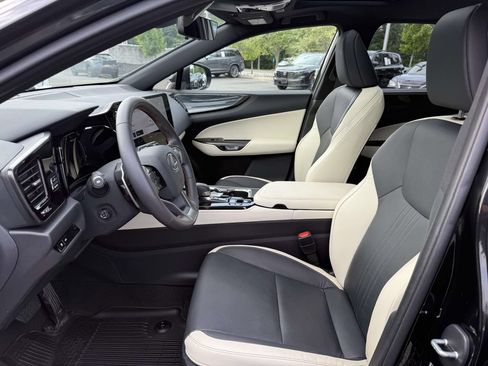 Used 2024 Lexus NX 350h AWD image 14
