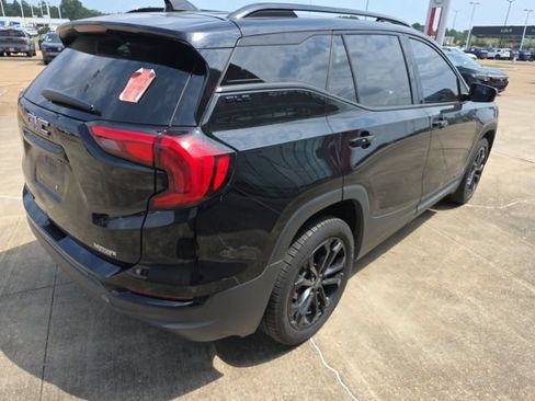 Used 2021 GMC Terrain SLE w/ Driver Convenience Package FWD image 10
