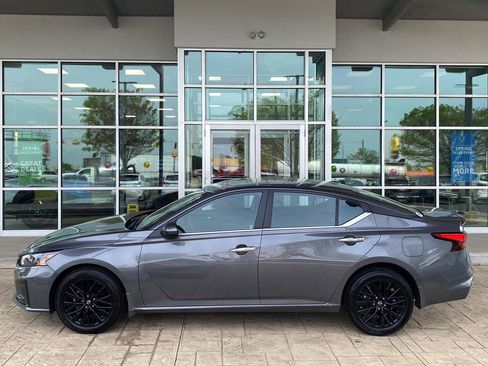 Certified 2025 Nissan Altima 2.5 SV w/ SV Special Edition Package AWD/4WD image 4
