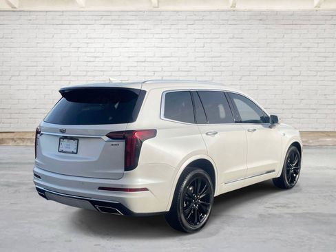 Used 2020 Cadillac XT6 Premium Luxury AWD/4WD image 3