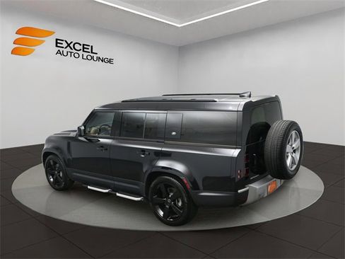 Used 2024 Land Rover Defender 130 S image 59