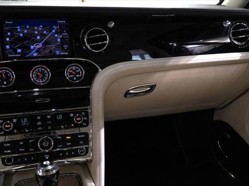 Used 2013 Bentley Mulsanne RWD image 17
