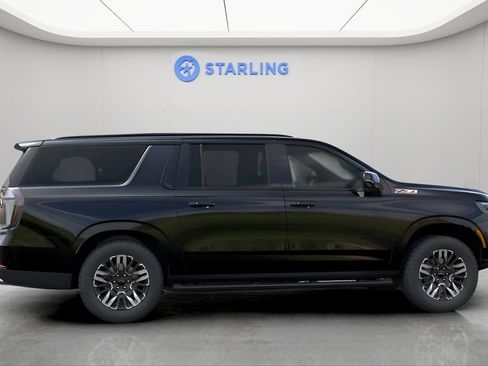 New 2026 Chevrolet Suburban Z71 w/ Comfort Package AWD/4WD image 6