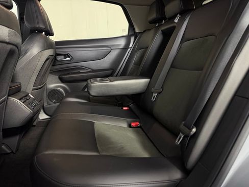 Used 2023 Nissan Ariya AWD image 18