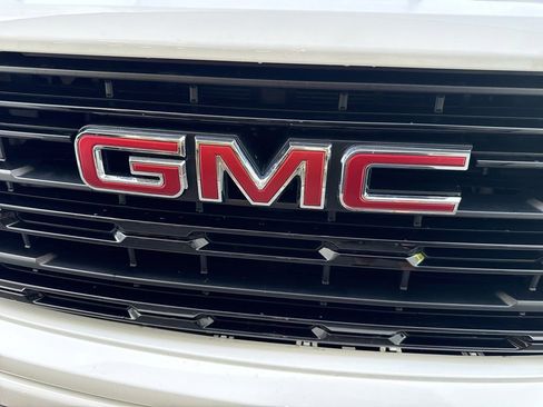 Used 2023 GMC Sierra 1500 Elevation w/ X31 Off-Road Package AWD/4WD image 13