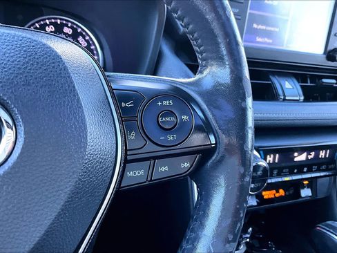 Used 2019 Toyota RAV4 XLE image 23