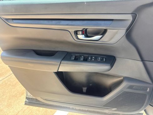 Used 2025 Honda CR-V Sport image 13