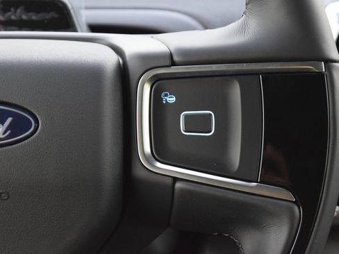 New 2025 Ford Expedition Platinum w/ Driver's Package image 10