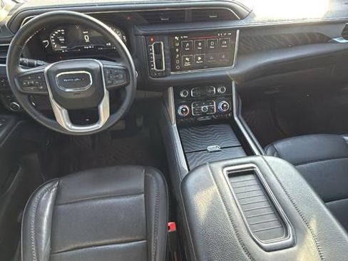 Certified 2023 GMC Yukon Denali image 9