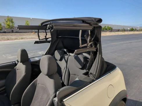 Used 2010 MINI Cooper Convertible image 30