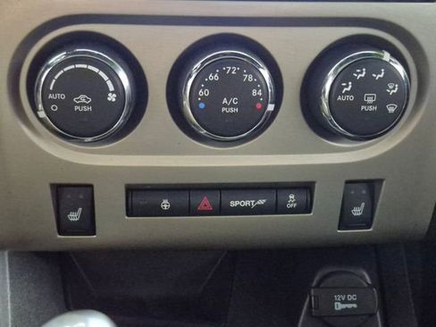 Used 2012 Dodge Challenger SRT8 image 18