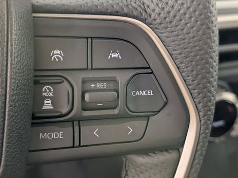 Used 2025 Toyota Tacoma TRD Off-Road w/ TRD Off Road Premium Package AWD/4WD image 17