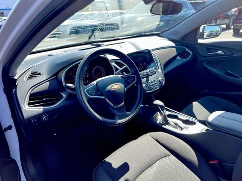 Used 2024 Chevrolet Malibu LT FWD image 10