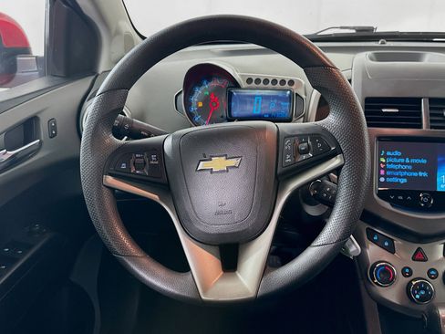 Used 2015 Chevrolet Sonic LT image 17